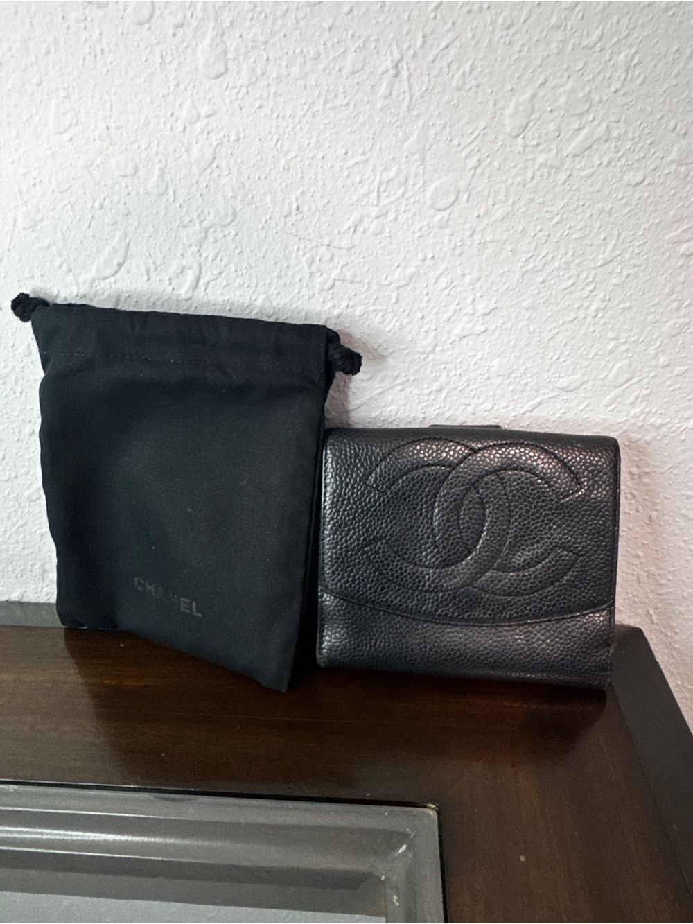 CHANEL Black Textured Caviar Leather Card Wallet with Interlocking CC